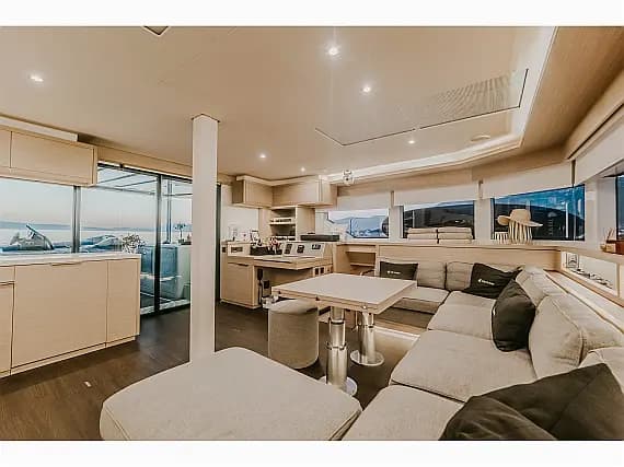 Lagoon 55 in Kaštel Gomilica / Marina Kaštela - Photo 2