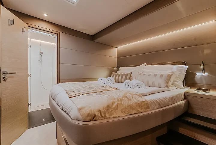 Lagoon 55 in Kaštel Gomilica / Marina Kaštela - Photo 4