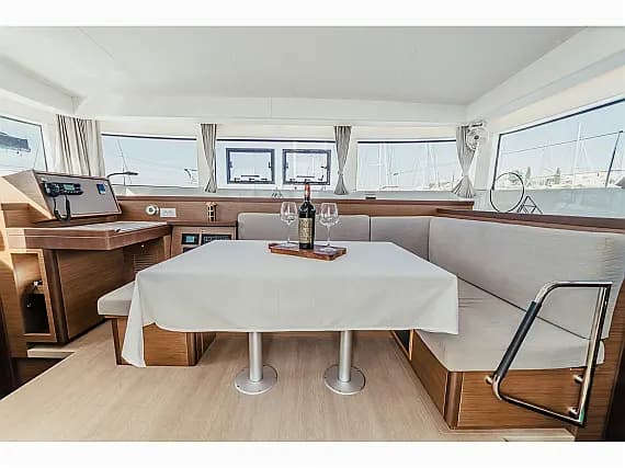 Lagoon 40 in Šibenik / D-Marin Marina Mandalina - Photo 2