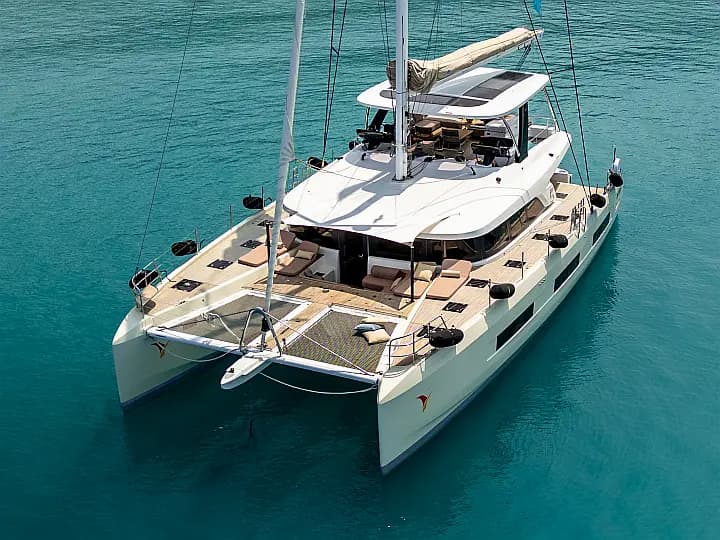 Lagoon Sixty 5 in Sicily / Castellammare del Golfo / Porto di Castellammare del Golfo - Photo 5