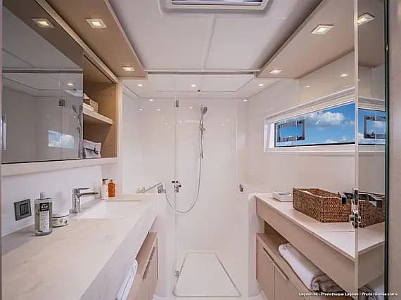 Lagoon 46 in Sardinia / Golfo Aranci / Mare Fun Charter & Marina - Photo 3