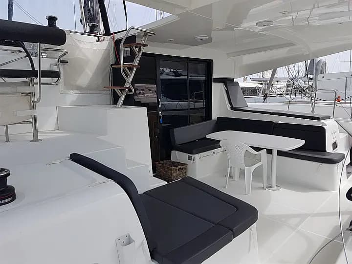 Lagoon 42 in Rhodes New Marina - Photo 5