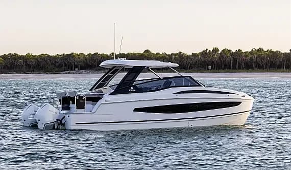 Aquila 32 Sport in Sardinia / Cannigione - Photo 1