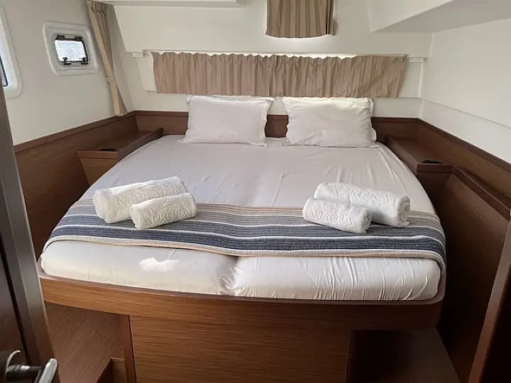 Lagoon 42 in Athens / Alimos Marina - Photo 3