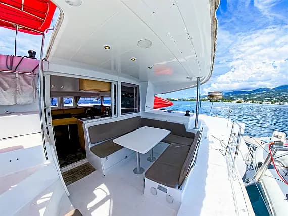 Lagoon 400 S2 in Papeete, Tahiti / Papeete - Photo 2