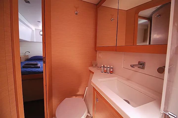 Lagoon 450 Fly in Athens / Alimos Marina - Photo 4