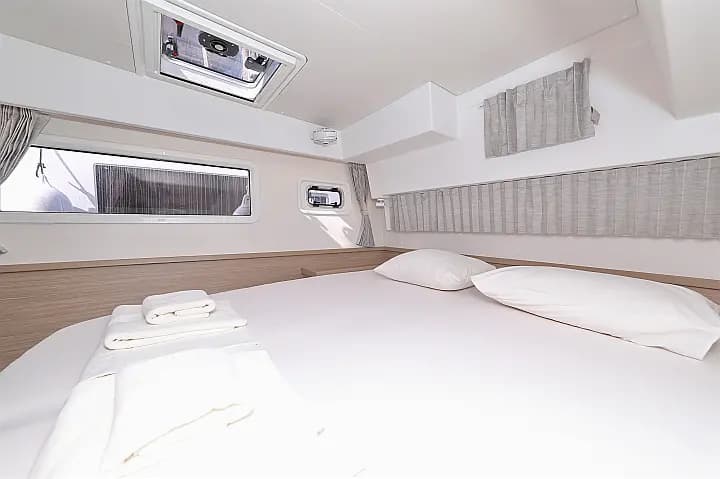 Lagoon 42 in Sukošan / D-Marin Dalmacija Marina - Photo 5