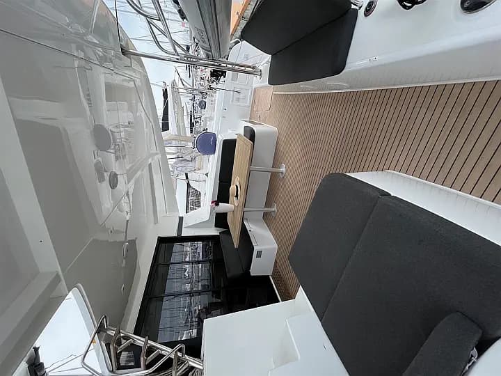 Lagoon 42 in Salerno / Marina d'Arechi - Photo 4