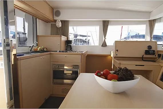 Lagoon 39 in Preveza Marina - Photo 2