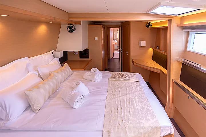 Lagoon 560 S2 in Split / Port of Split / West Harbour - Photo 5