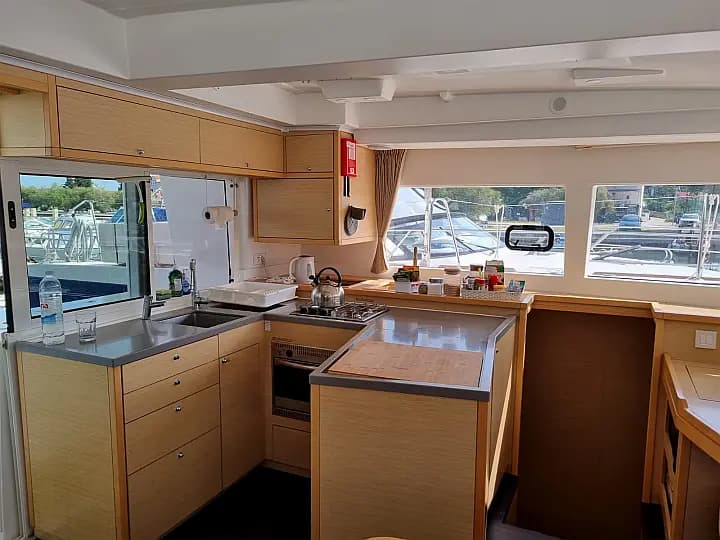 Lagoon 450 Sport in Zanzibar / Azam Marina - Photo 5