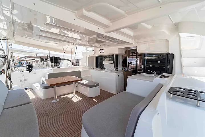 Lagoon 46 in Martinique / Le Marin - Photo 4