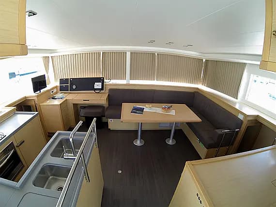 Lagoon 450 in Šibenik / D-Marin Marina Mandalina - Photo 2