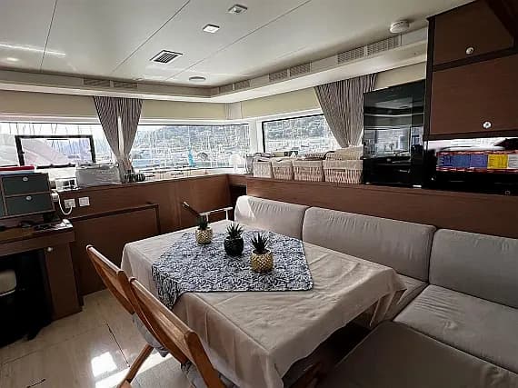 Lagoon 52F in Sicily / Capo d'Orlando Marina - Photo 2