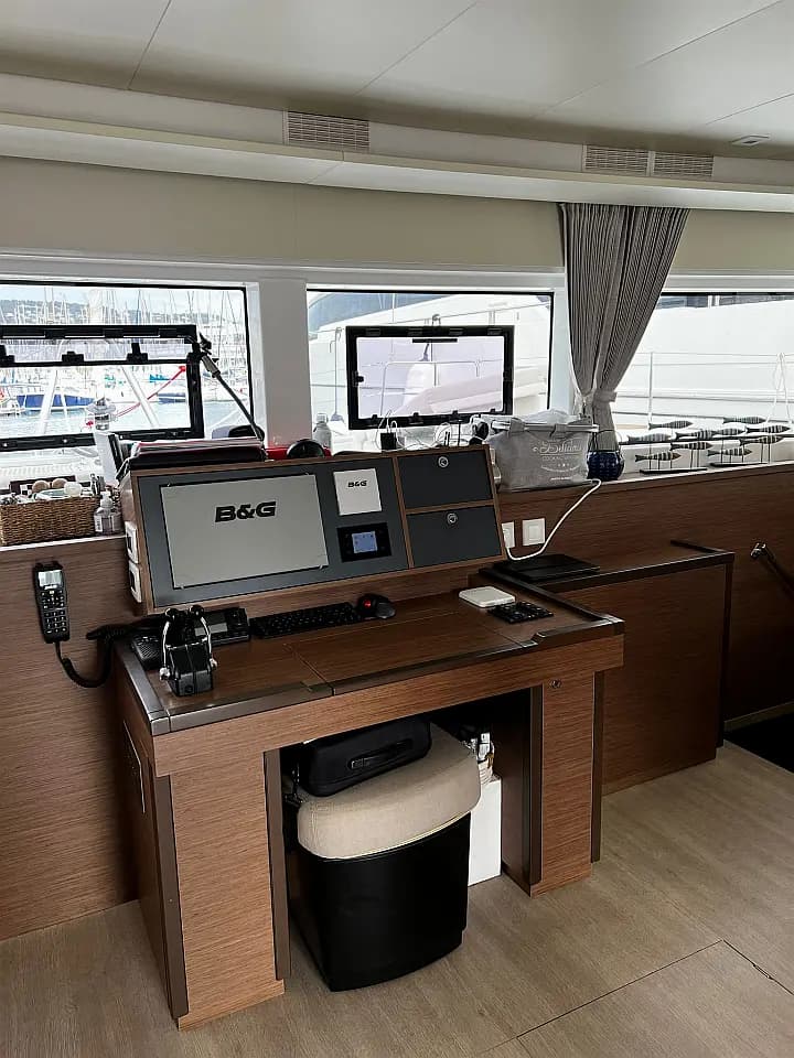 Lagoon 52F in Sicily / Capo d'Orlando Marina - Photo 5