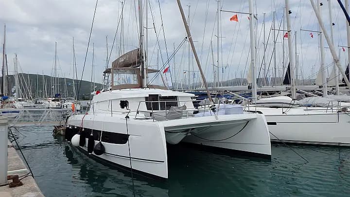 Bali 4.2 in Lefkada / Nikiana Marina - Photo 3