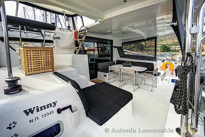 Lagoon 42 in Syros / Finikas port - Photo 5
