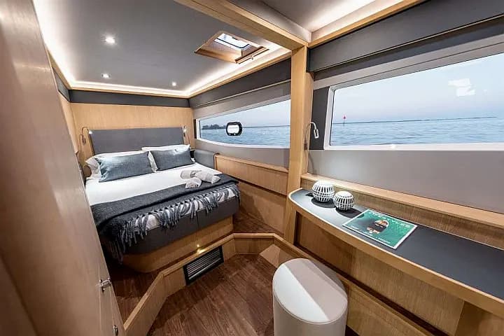 Aquila 42 Yacht in Lavrion / Olympic Marina - Photo 4