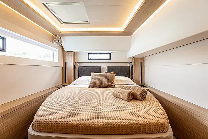 Lagoon 46 in Porto Cheli - Photo 3