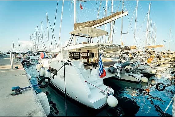 Lagoon 46 in Paros / Piso Livadi Port - Photo 1