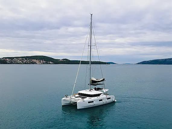 Lagoon 46 in Seget Donji / Marina Baotić - Photo 1