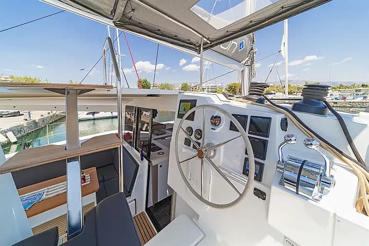 Isla 40 in Lavrion Main Port - Photo 5