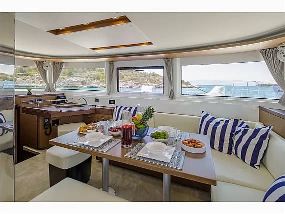 Lagoon 46 in Porto Heli - Photo 2