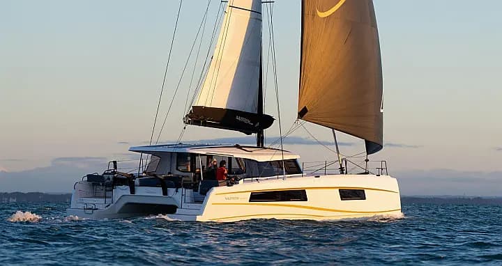Nautitech 48 Open in Lavrion / Olympic Marina - Photo 5