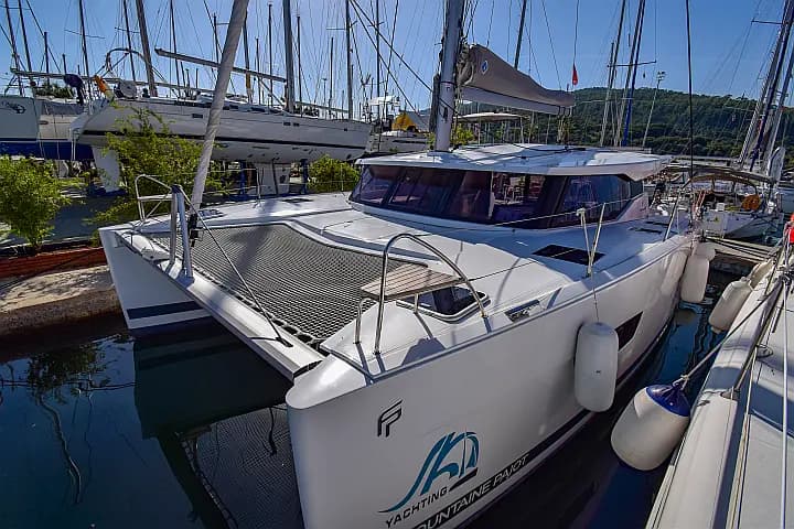 Lucia 40 in Marmaris Yacht Marina - Photo 5