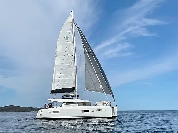 Lagoon 42 in Piombino / Marina Arcipelago Toscano - Photo 1