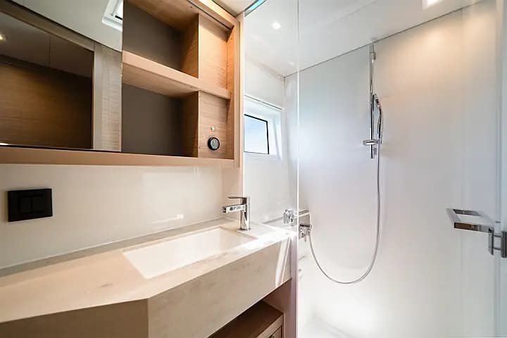Lagoon 46 in Skiathos - Photo 4