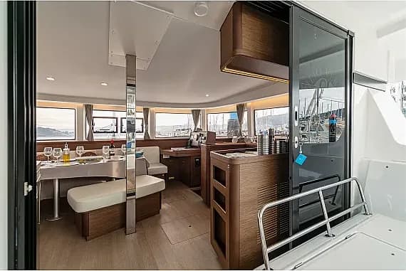 Lagoon 42 in Baiona / Monte Real Club de Yates de Baiona - Photo 2