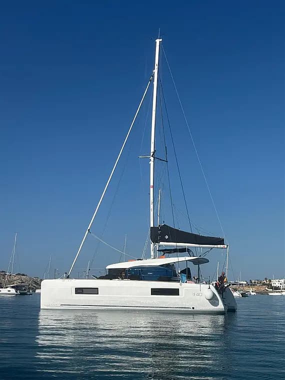 Lagoon 40 in Ibiza / Santa Eulària des Riu / Marina Santa Eulalia - Photo 1