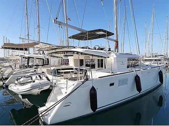 Lagoon 450 in Sukošan / D-Marin Dalmacija Marina - Photo 1