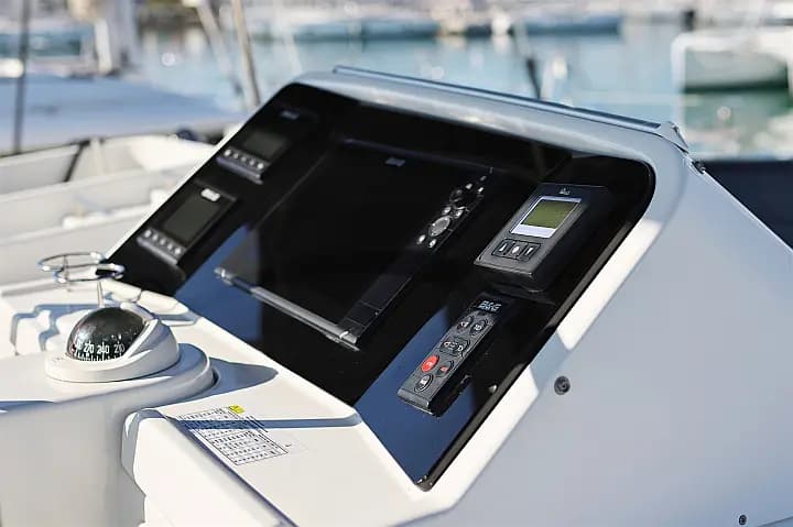 Lagoon 450 in Sukošan / D-Marin Dalmacija Marina - Photo 5