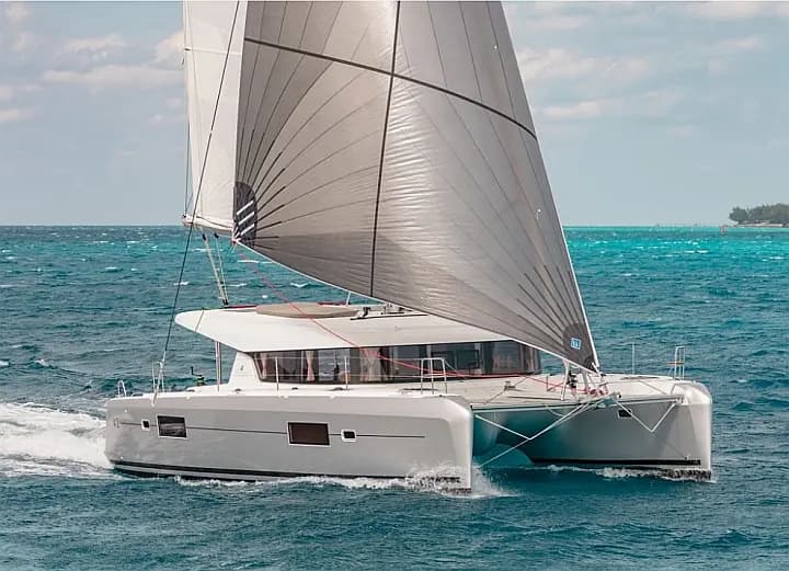 Lagoon 42 in Skiathos - Photo 3