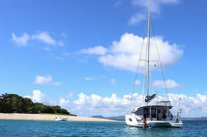 Leopard 44 in Madagascar / Nosy Be / Marina Crater - Photo 2