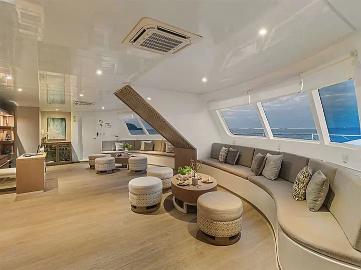 Power Catamaran in Baltra - Photo 3