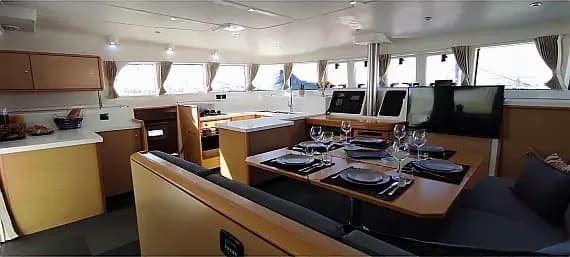 Lagoon 500 in Athens / Alimos Marina - Photo 2