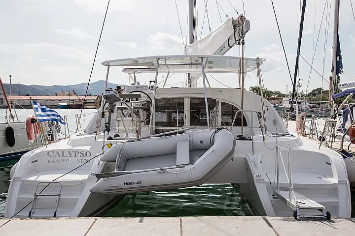 Lagoon 380 in Volos / Port of Volos - Photo 3