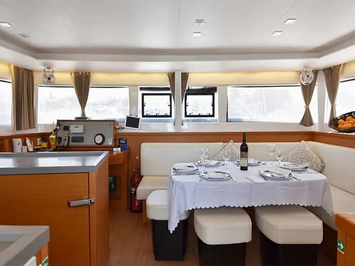 Lagoon 450 Fly in Athens / Alimos Marina - Photo 4