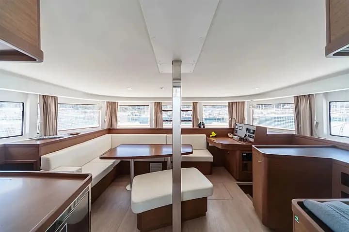 Lagoon 42 in Sicily / Capo d'Orlando Marina - Photo 5