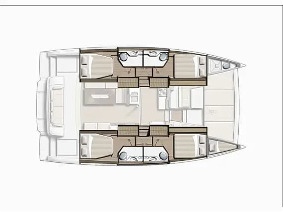 Bali 4.2 in Volos / Port of Volos 的甲板布局图