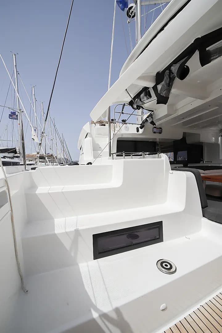 Lagoon 46 in Sardinia / Olbia / Marina di Olbia - Photo 4