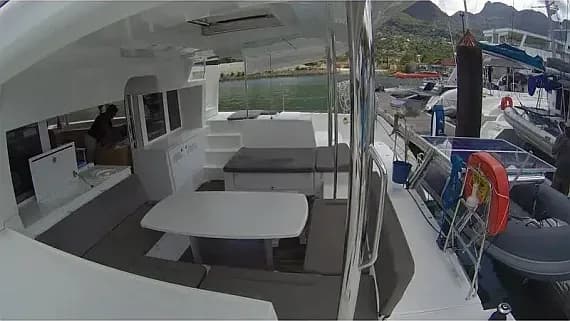 Lagoon 450 Fly in Eden Island / Mahe, Victoria / Eden Island Marina - Photo 2