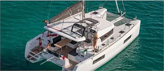 Lagoon 40 in Orhaniye / Palmiye Marina - image 1