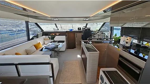 Prestige M48 in Castellammare di Stabia / Marina di Stabia - Photo 3