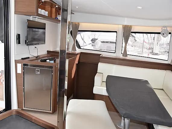 Lagoon 42 in Skiathos - Photo 3