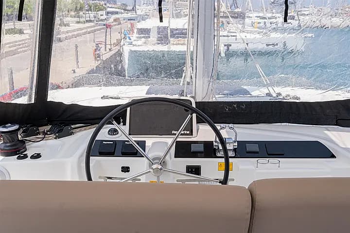 Lagoon 46 in Rhodes New Marina - Photo 5