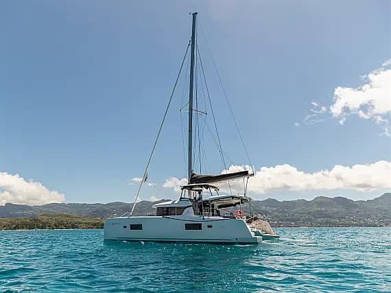 Lagoon 42 in Eden Island / Mahe, Victoria / Eden Island Marina - Photo 1
